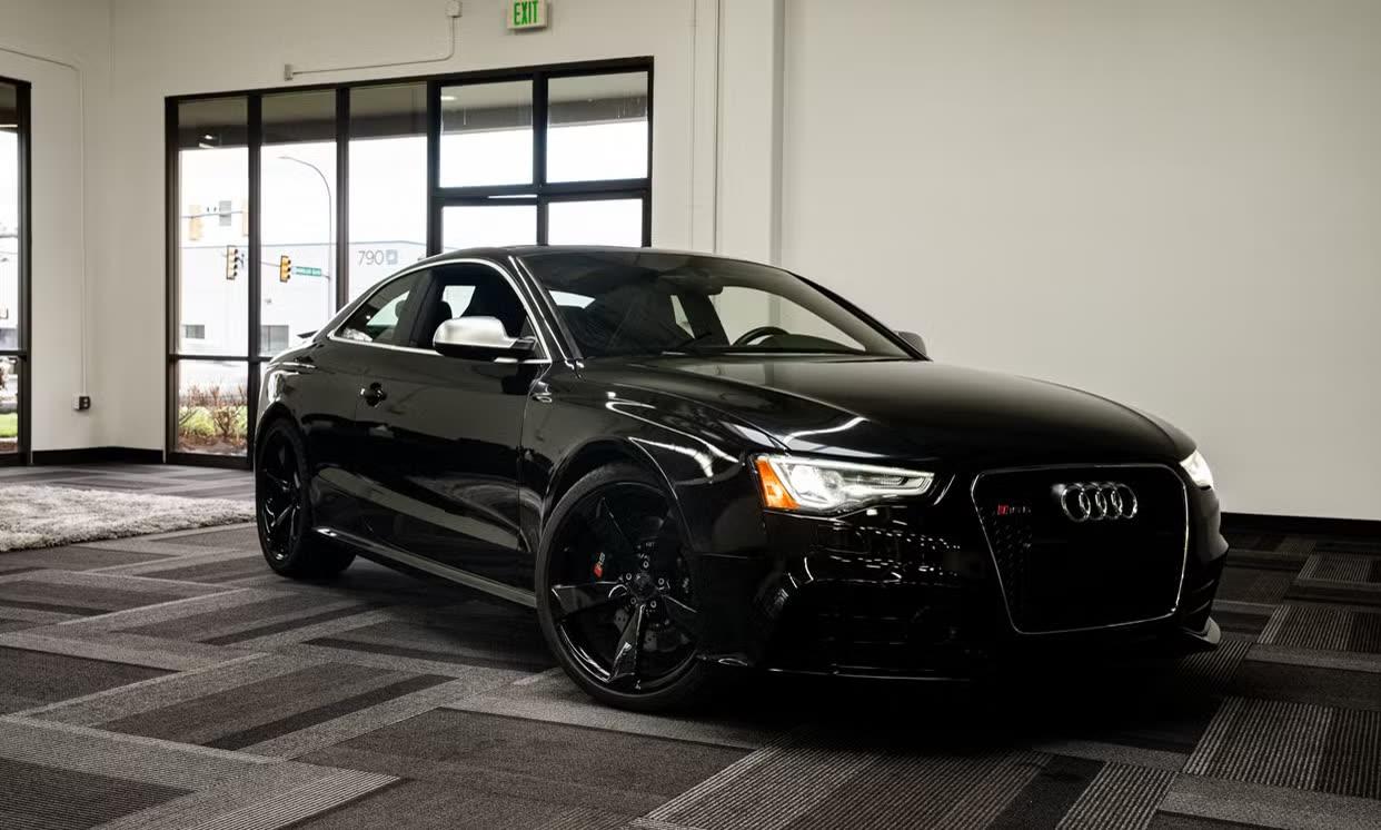 Audi RS 5 — vehicle photo 1