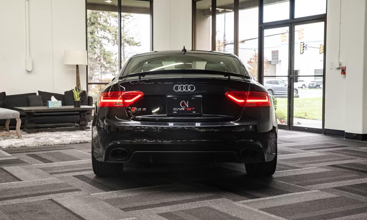 Audi RS 5 — vehicle photo 2