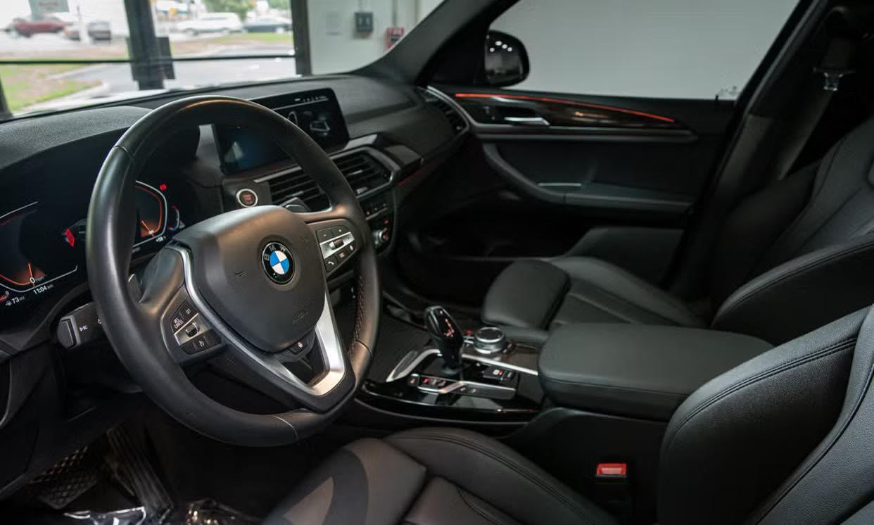 BMW X3 — vehicle photo 2