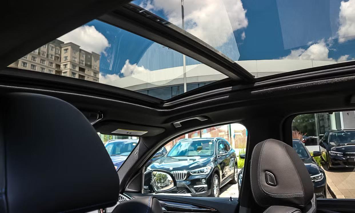 BMW X3 — vehicle photo 5