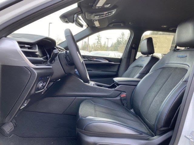 Jeep Grand Cherokee 4xe Trailhawk — vehicle photo 5