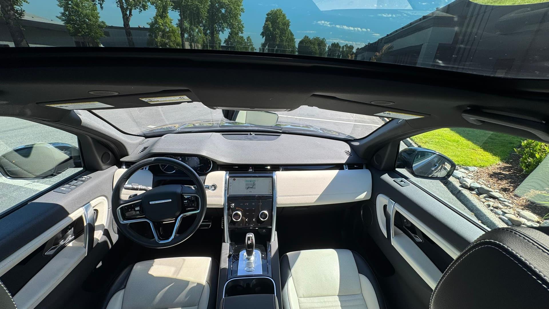 Land Rover Discovery Sport S R-Dynamic — vehicle photo 2