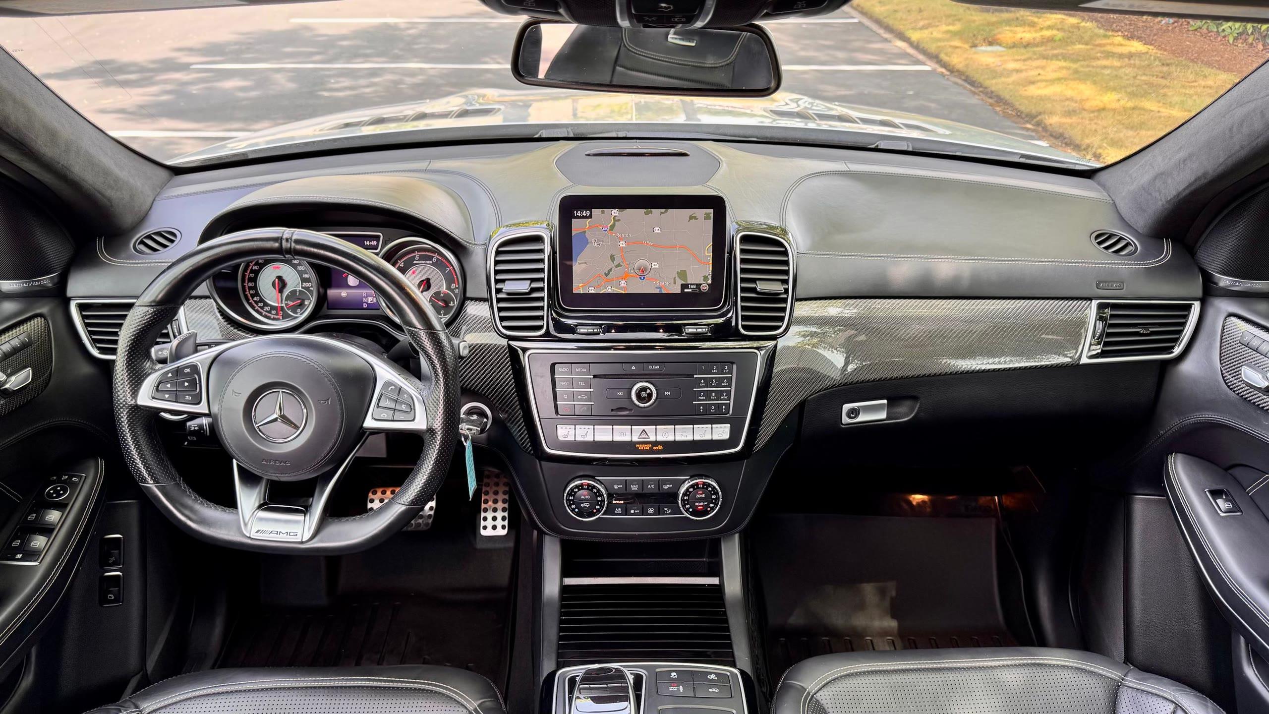 Mercedes-AMG GLS 63 — vehicle photo 2