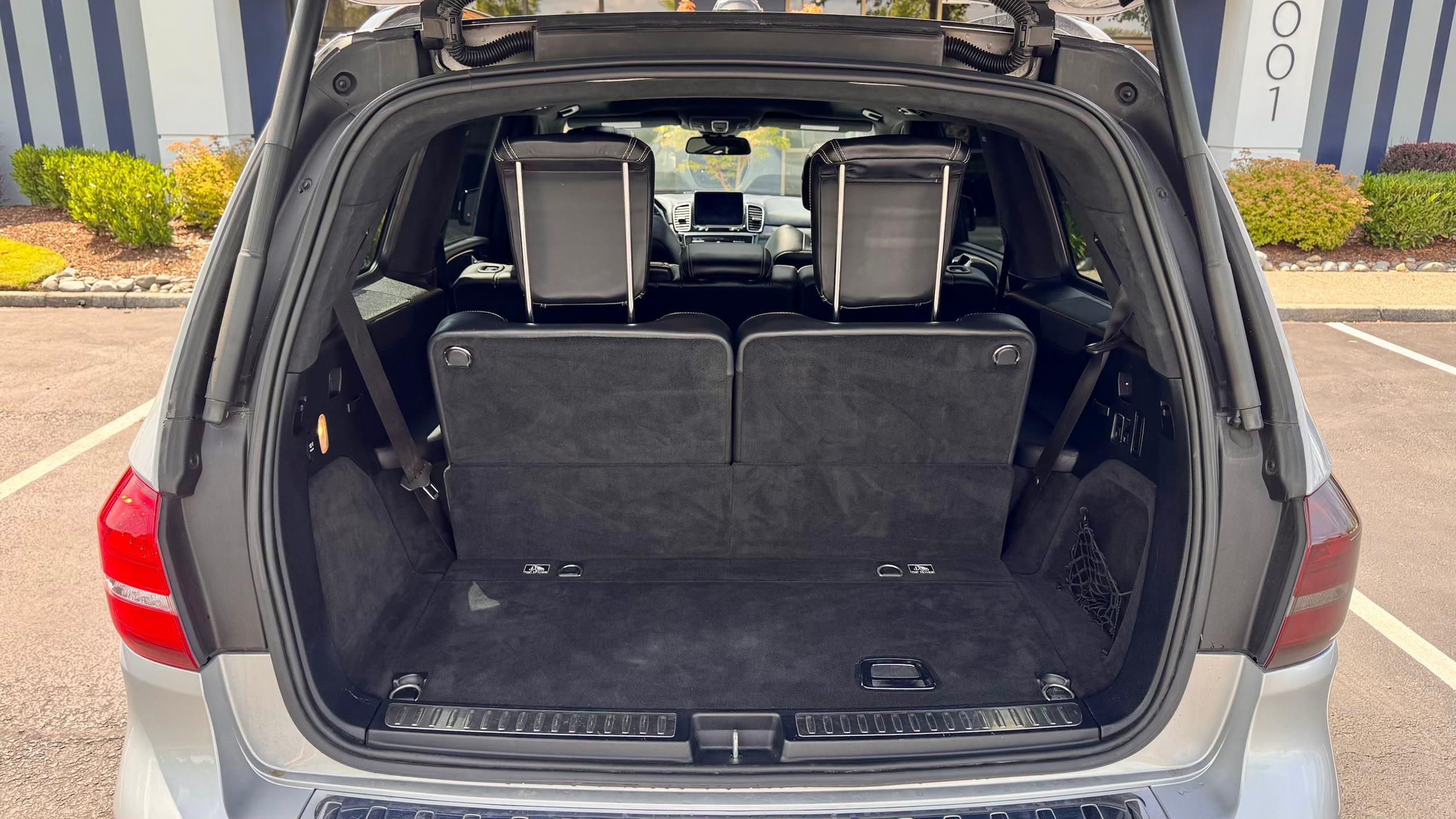 Mercedes-AMG GLS 63 — vehicle photo 10