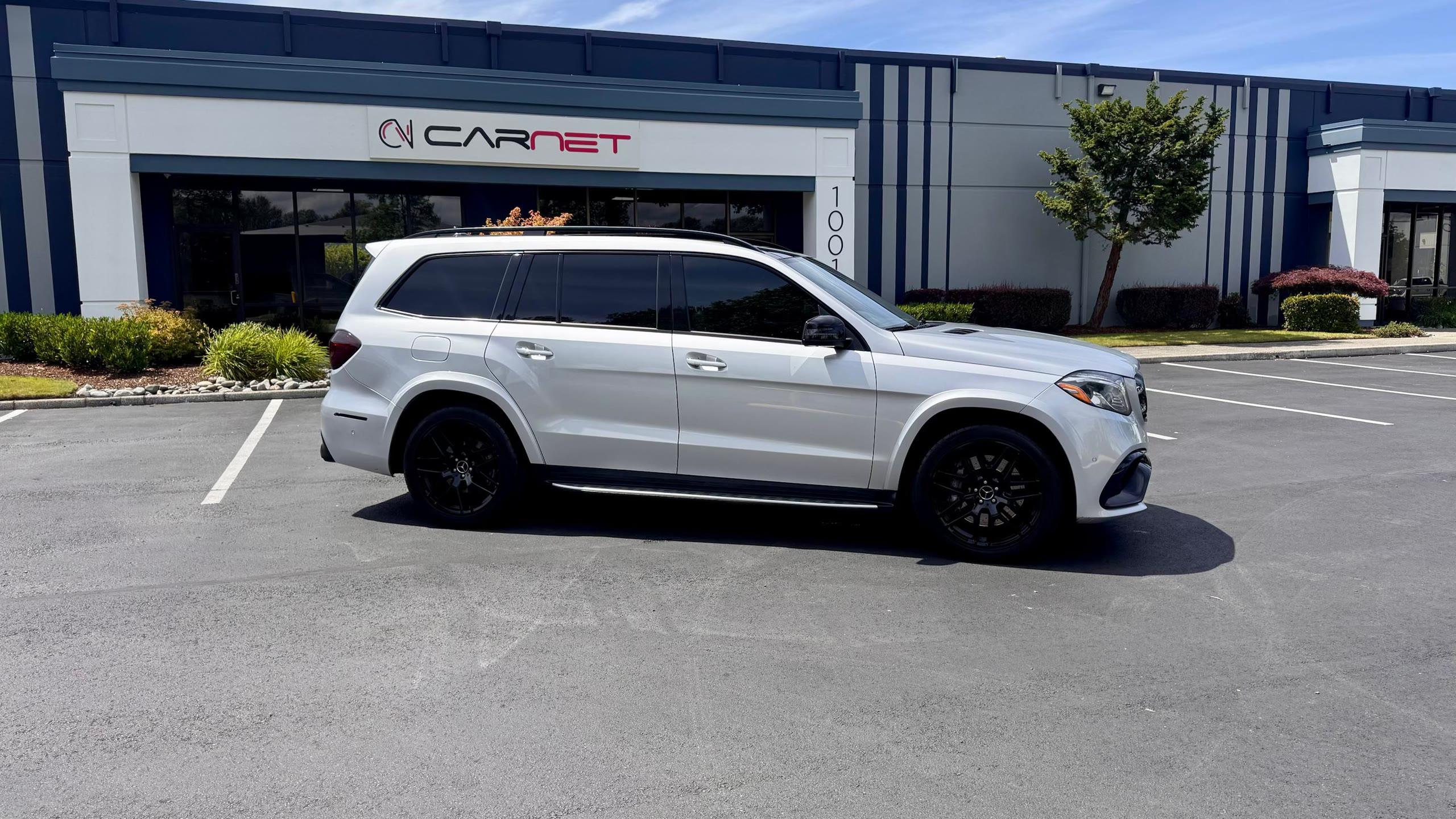 Mercedes-AMG GLS 63 — vehicle photo 16
