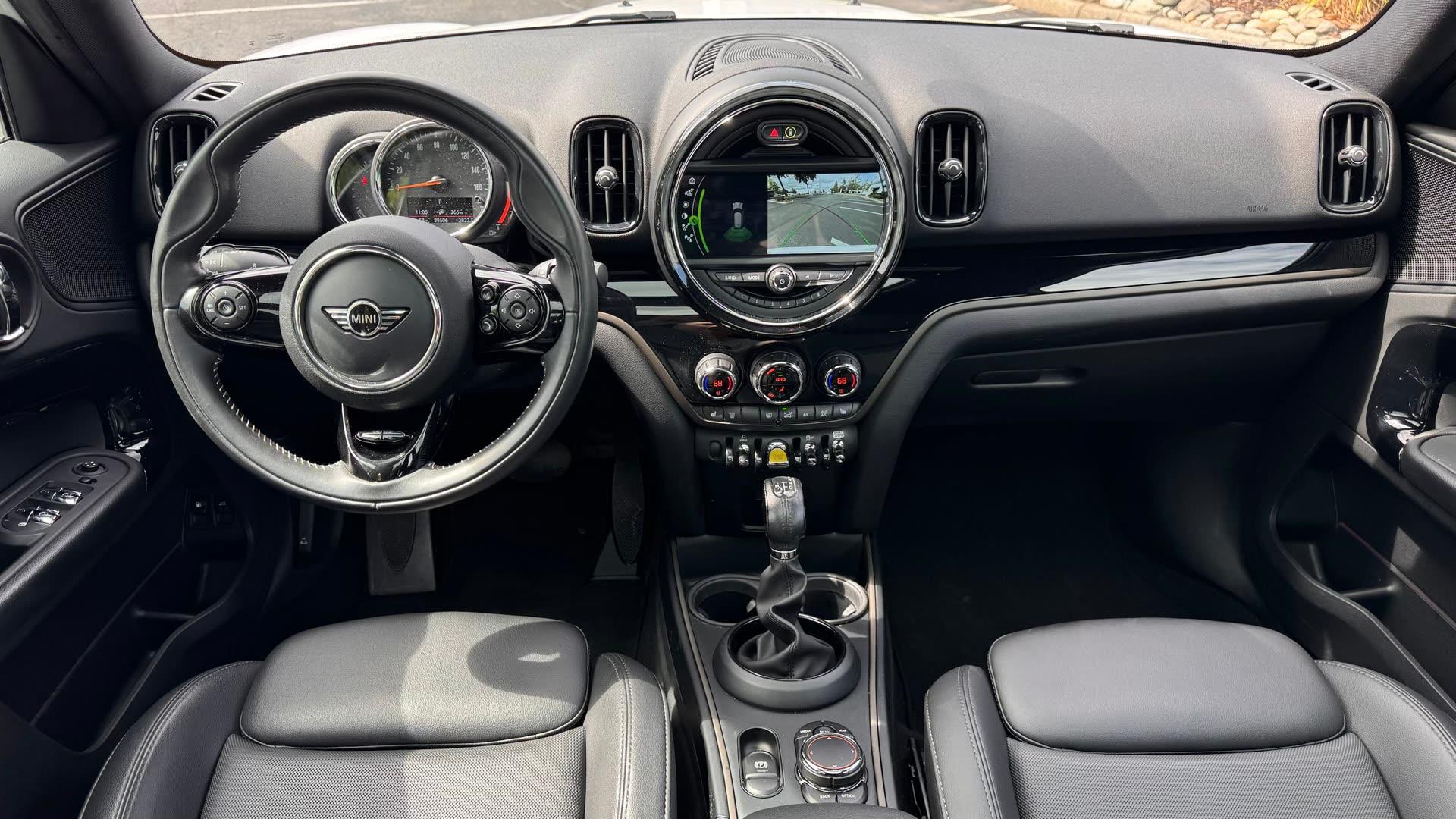 MINI Countryman — vehicle photo 4