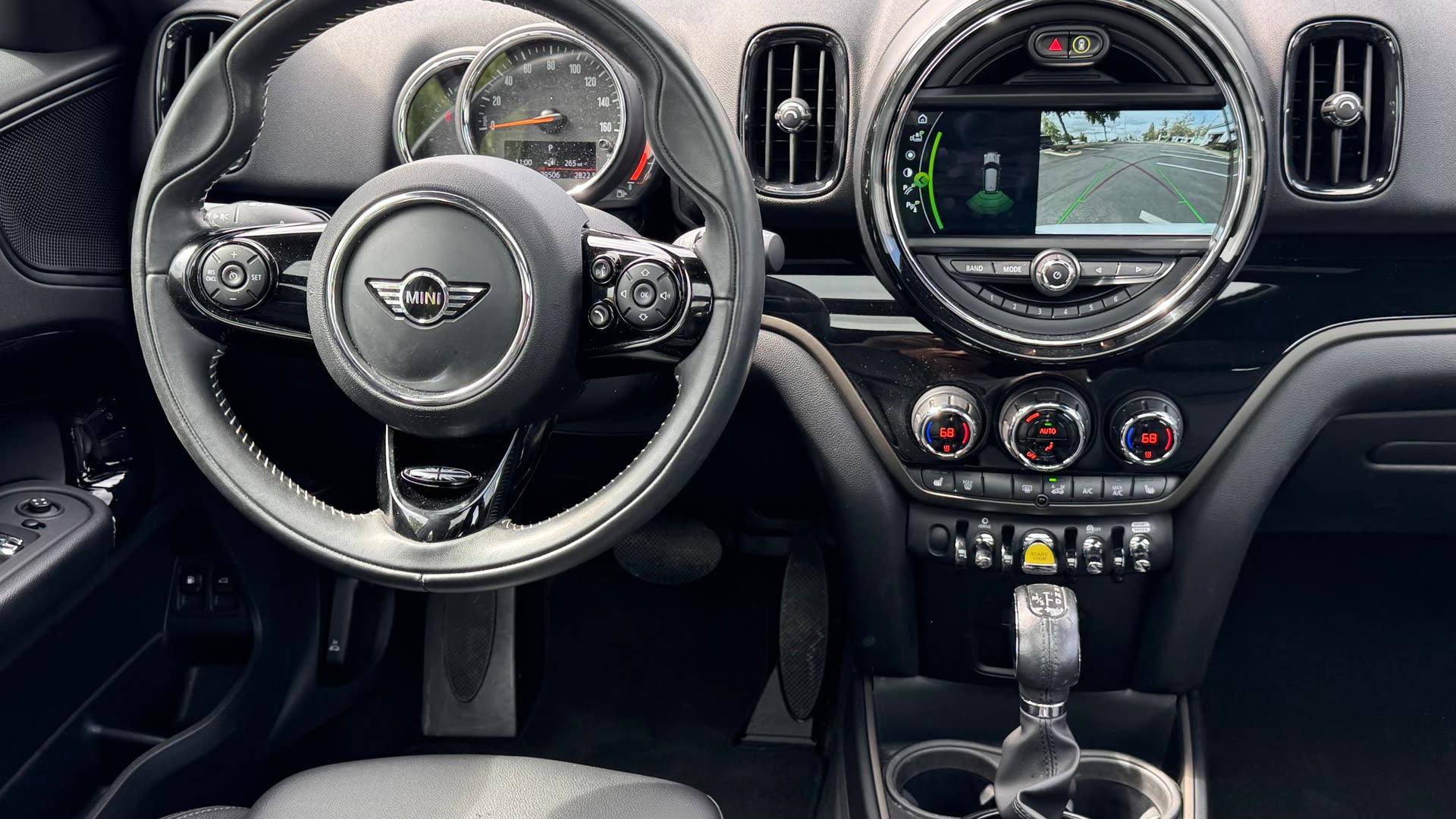 MINI Countryman — vehicle photo 5