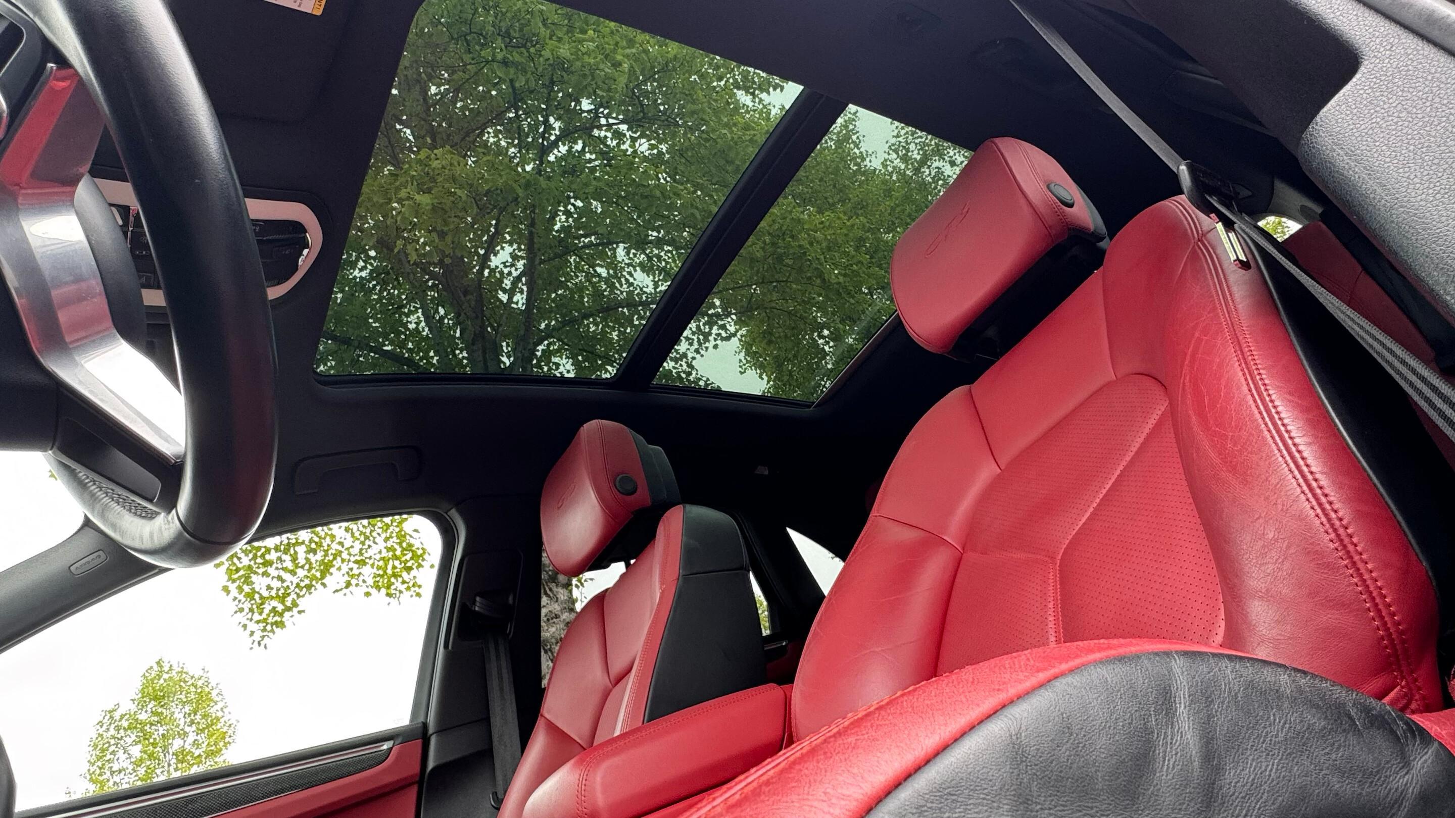 Porsche Macan GTS — vehicle photo 7