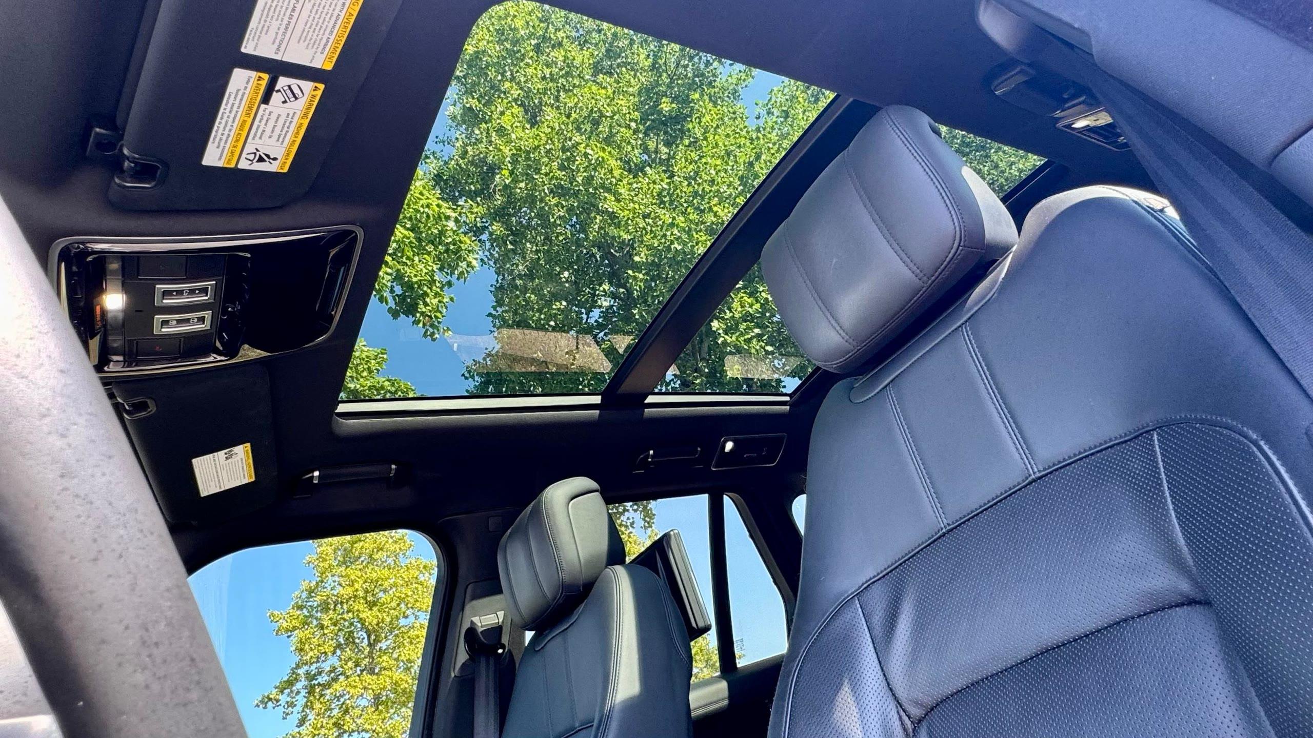 Land Rover Range Rover Westminster — vehicle photo 9