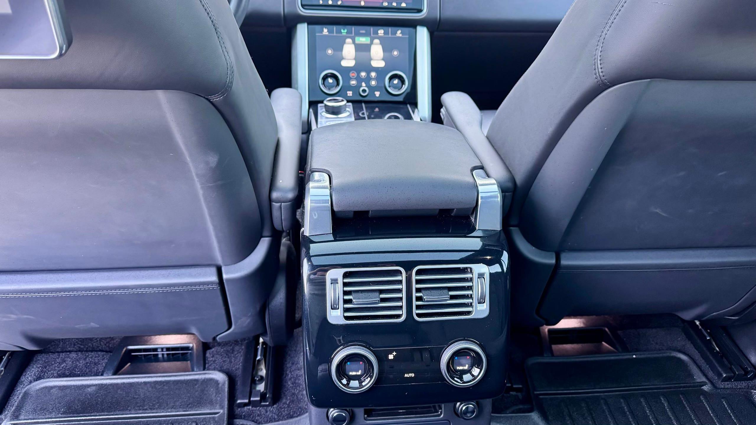 Land Rover Range Rover Westminster — vehicle photo 10