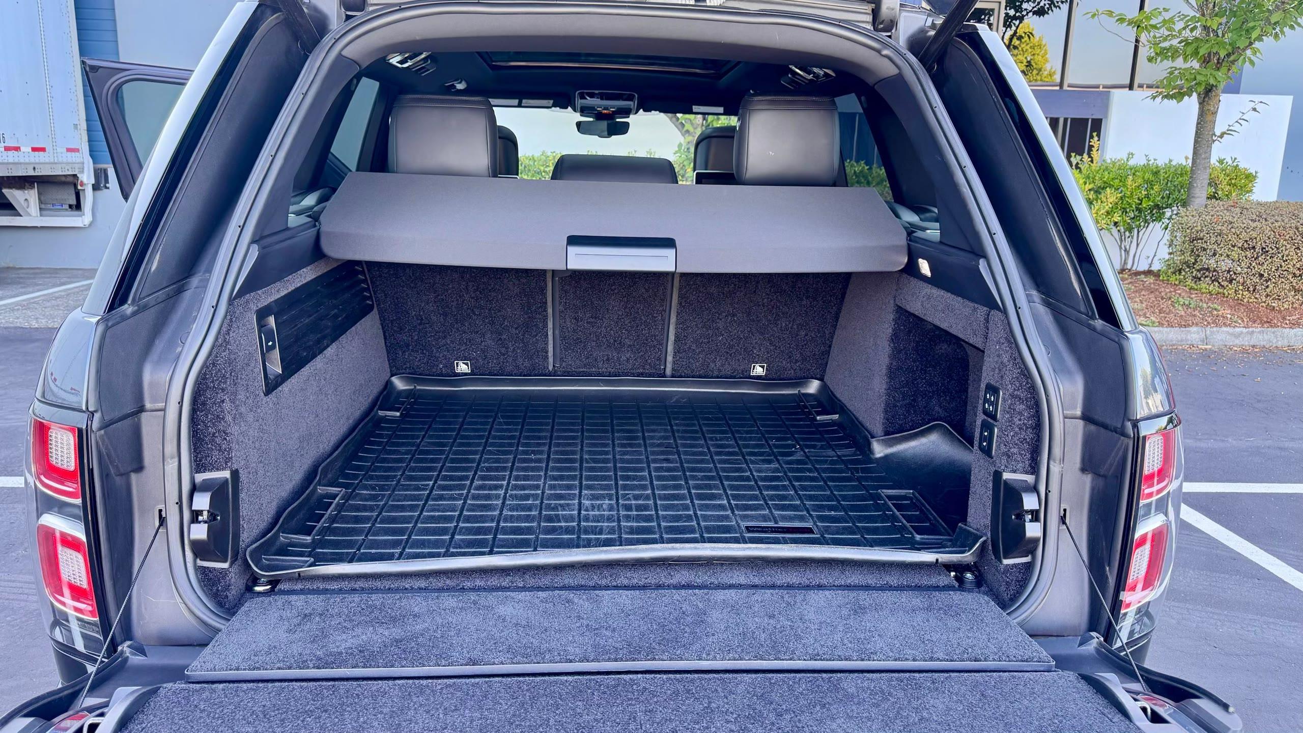 Land Rover Range Rover Westminster — vehicle photo 12