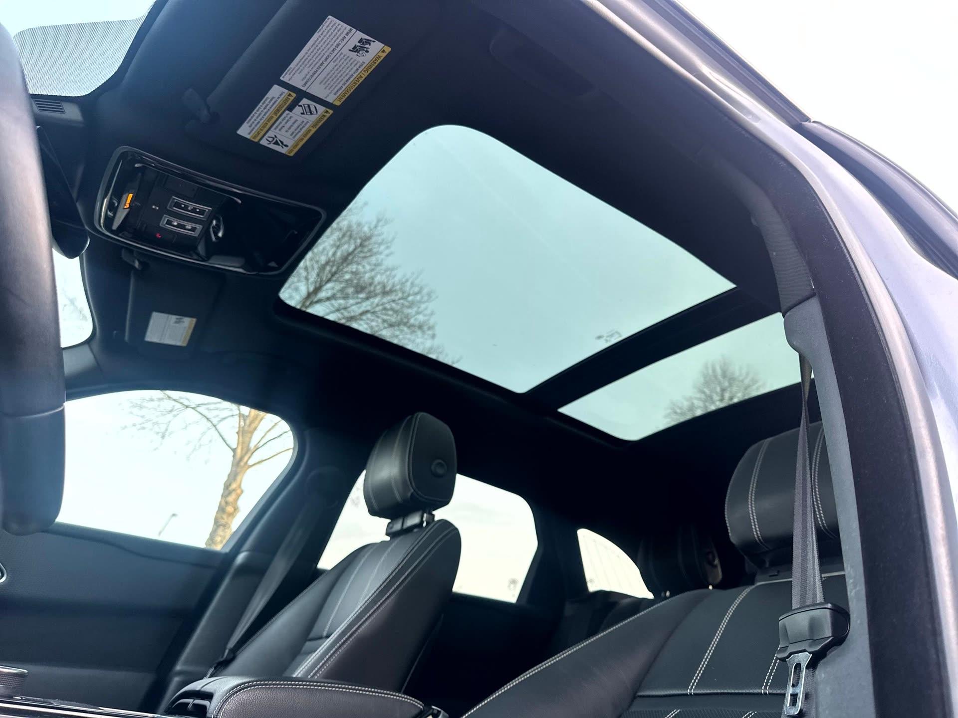 Land Rover Range Rover Velar — vehicle photo 4