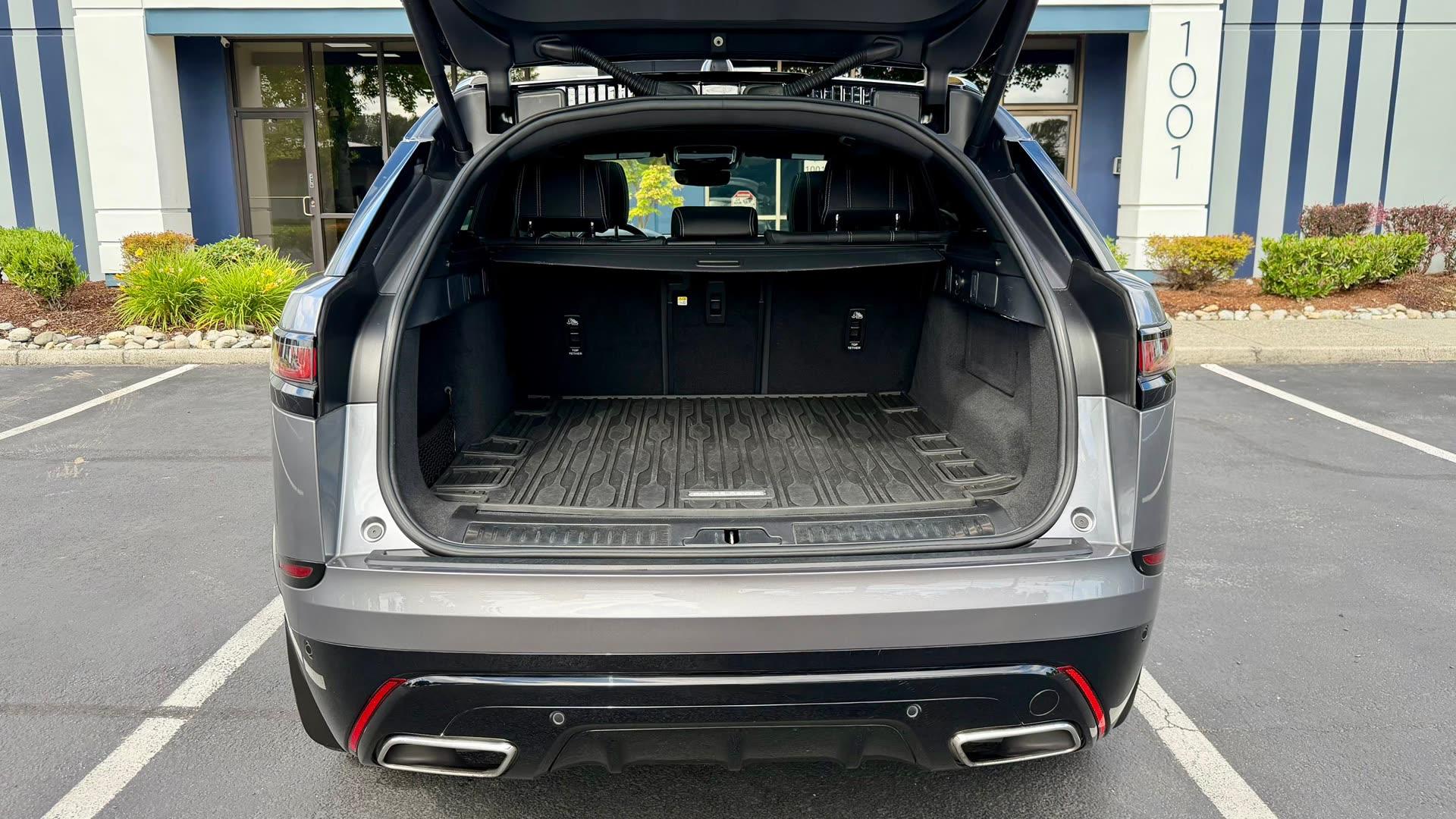 Land Rover Range Rover Velar — vehicle photo 6