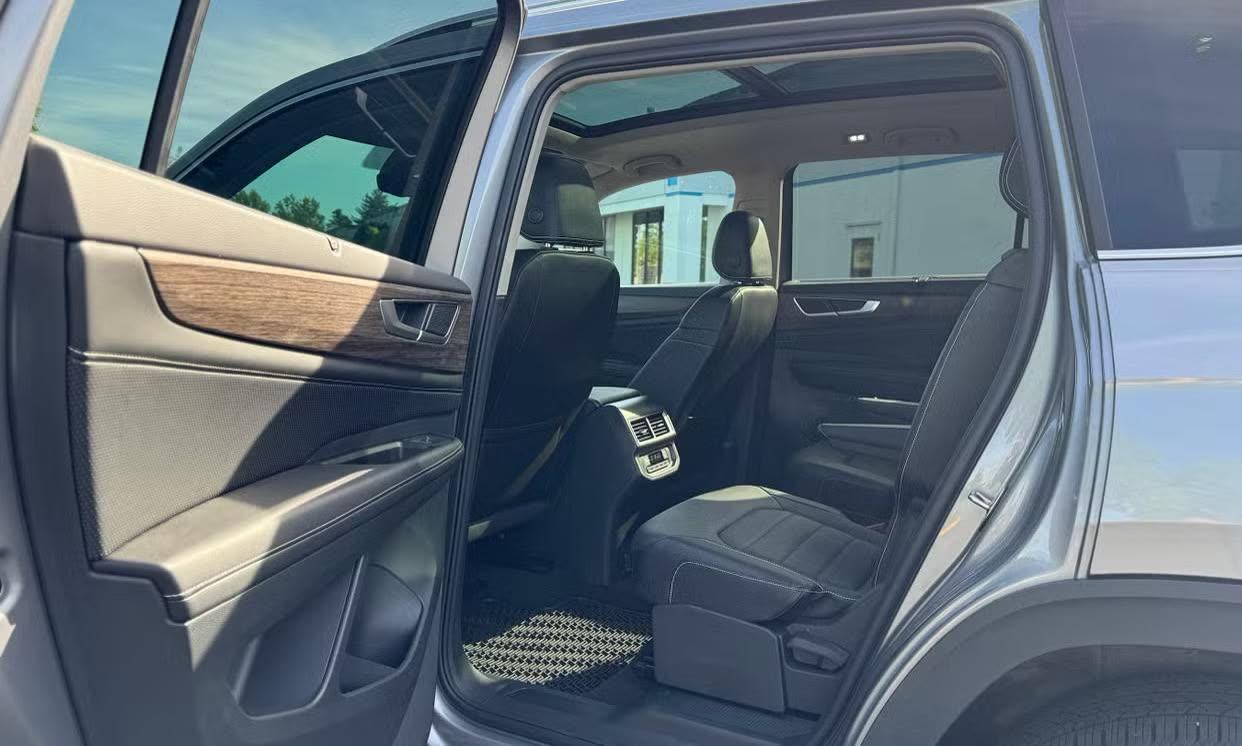 Volkswagen Atlas — vehicle photo 4