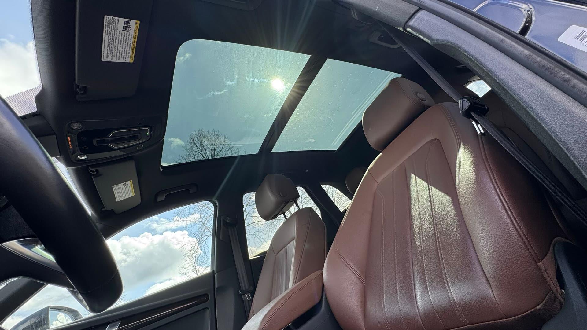 Audi Q5 Premium — vehicle photo 5