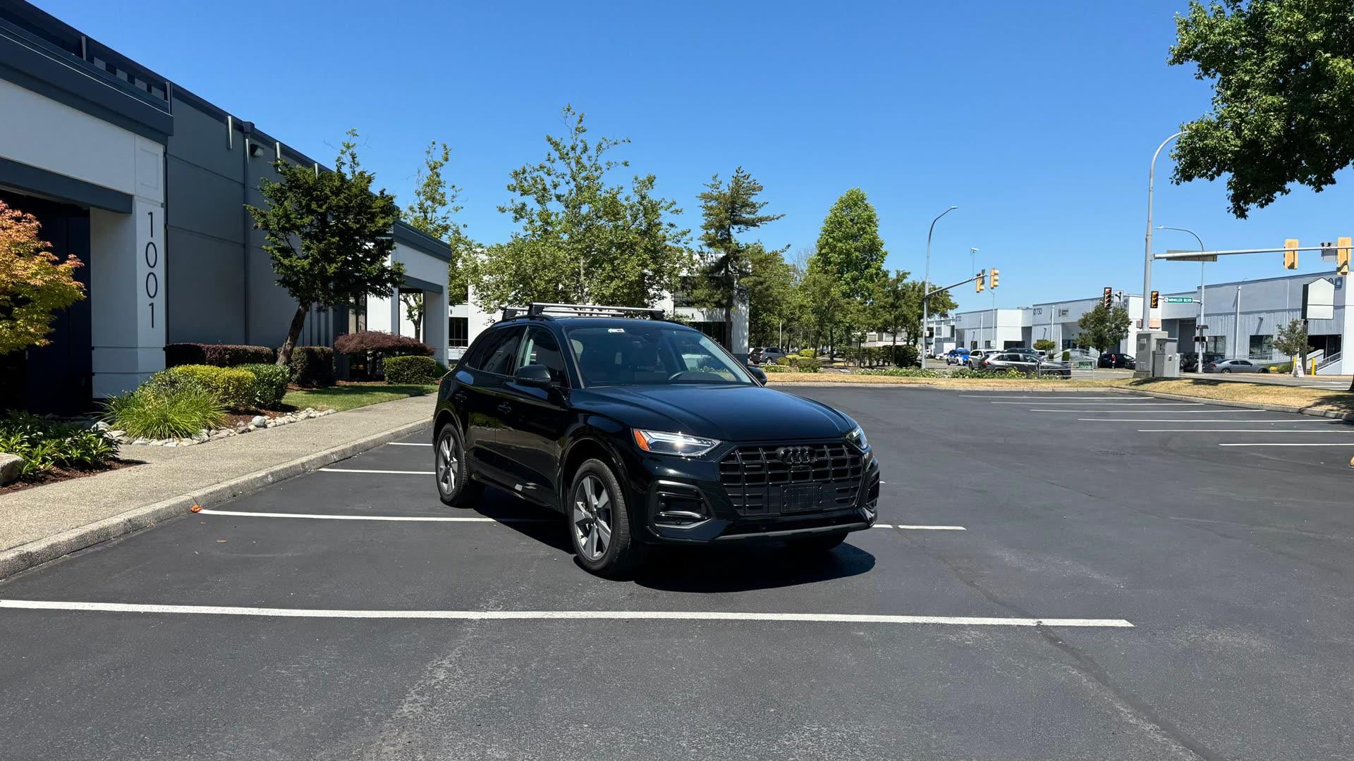 Audi Q5 Premium Plus — vehicle photo 3