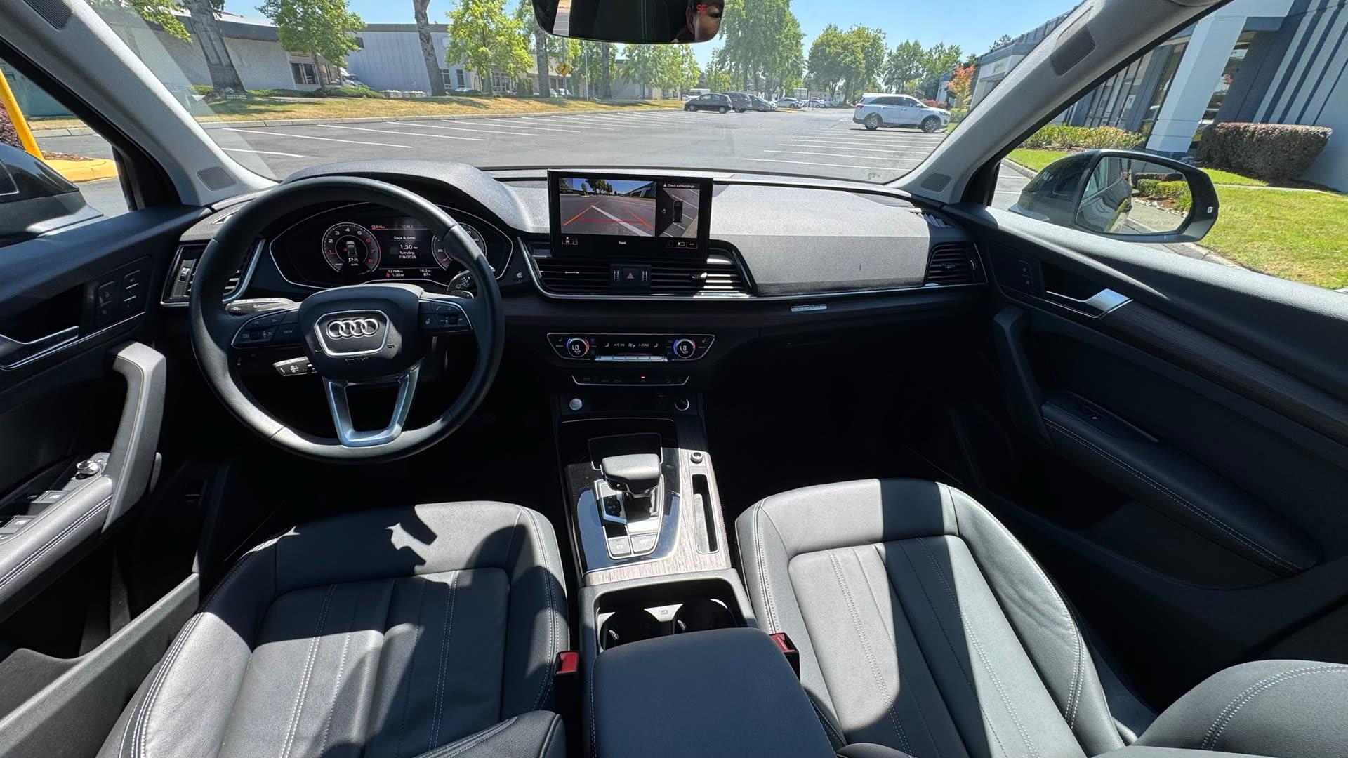 Audi Q5 Premium Plus — vehicle photo 5