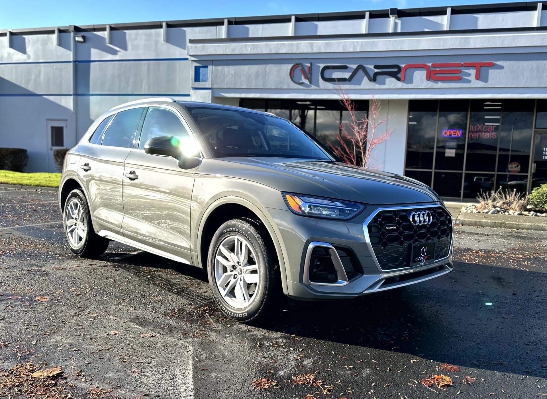 Audi Q5 S line — vehicle photo 1