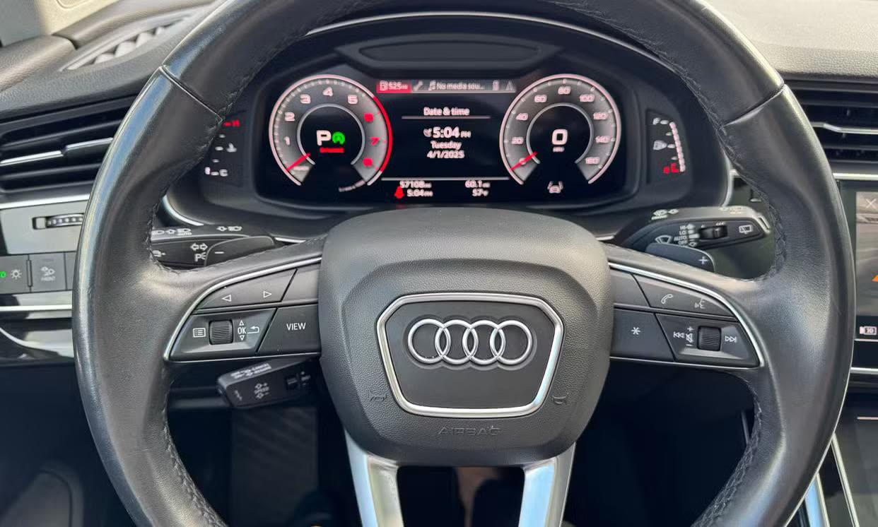 Audi Q7 Premium Plus — vehicle photo 2