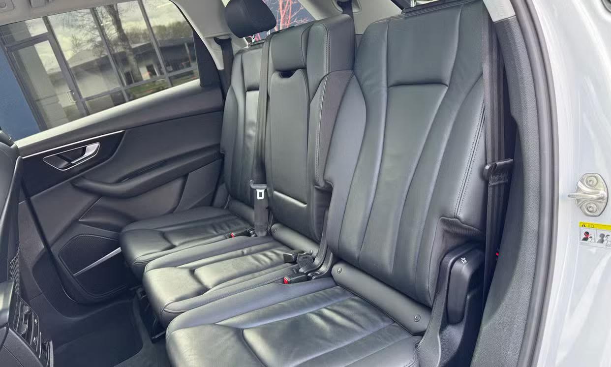 Audi Q7 Premium Plus — vehicle photo 5