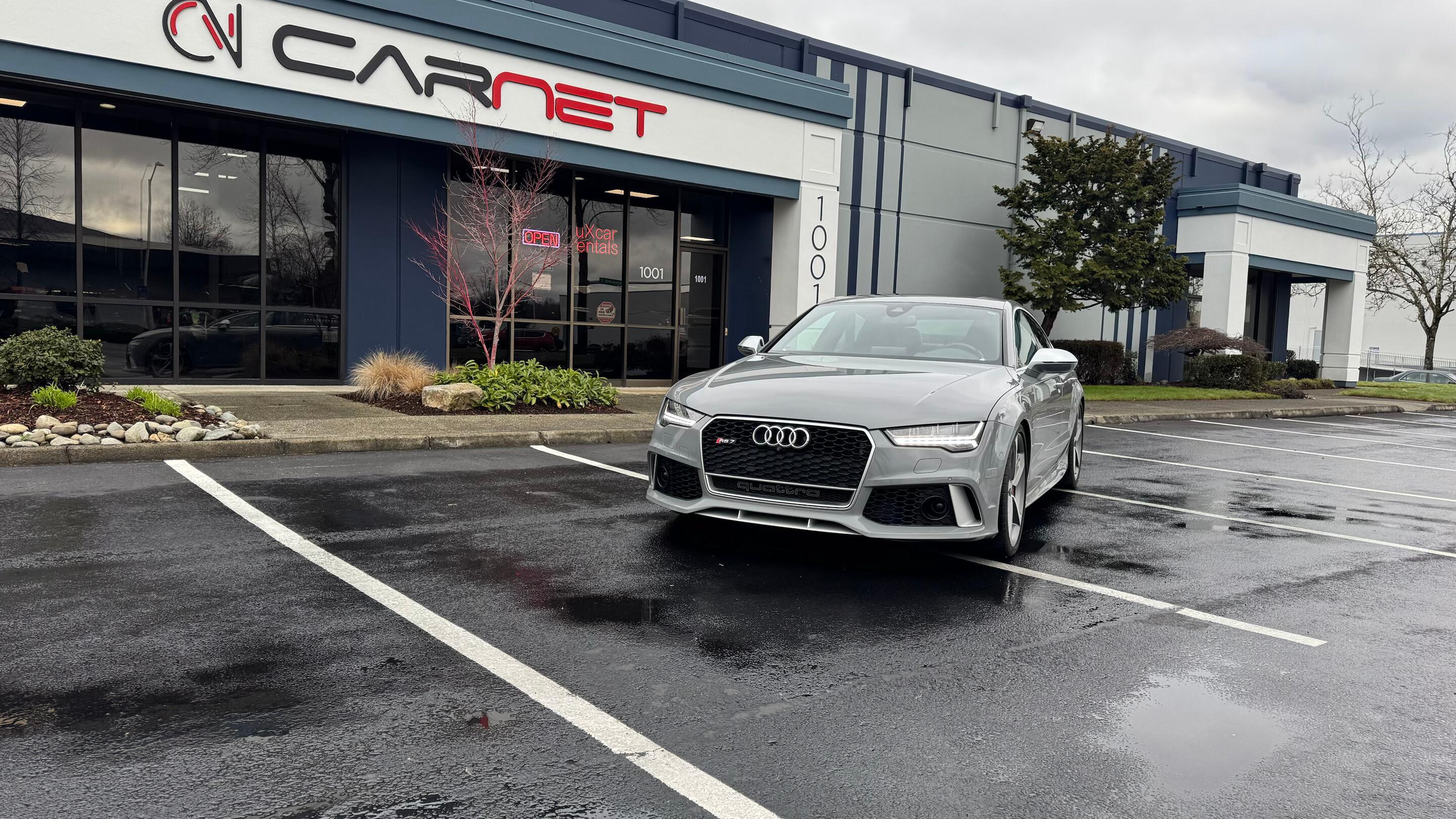 Audi RS 7 Prestige — vehicle photo 2