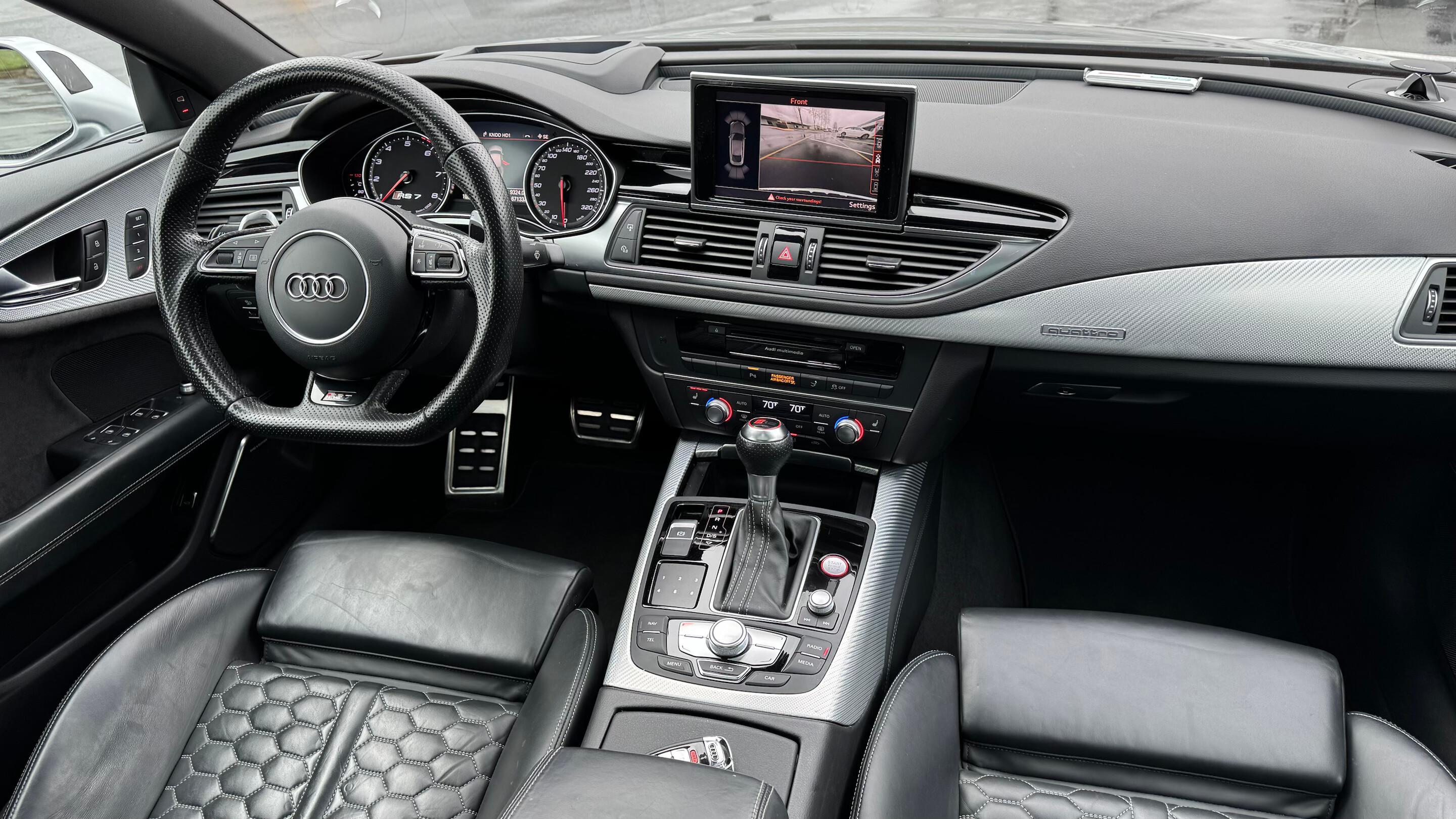 Audi RS 7 Prestige — vehicle photo 9