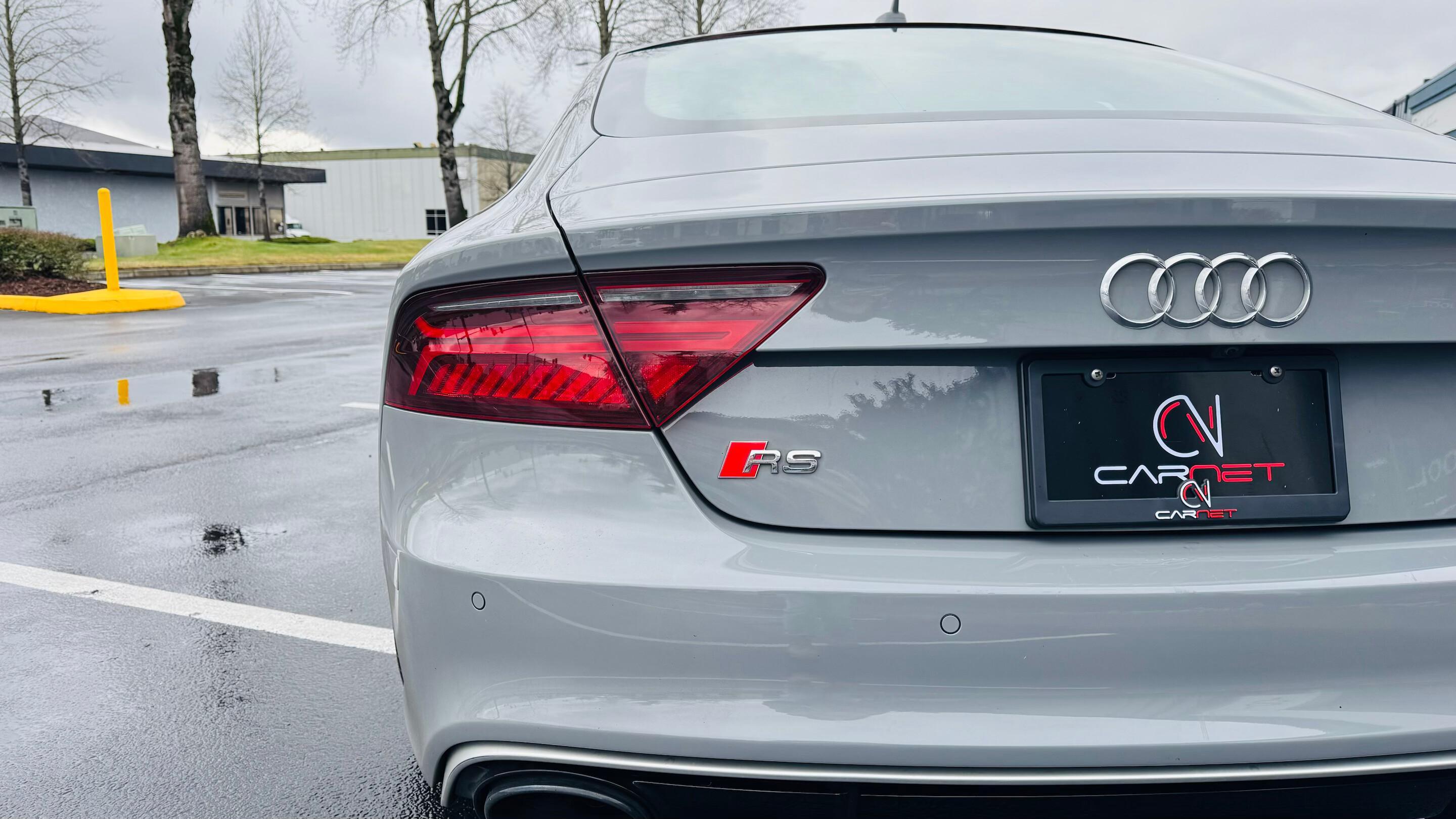 Audi RS 7 Prestige — vehicle photo 15