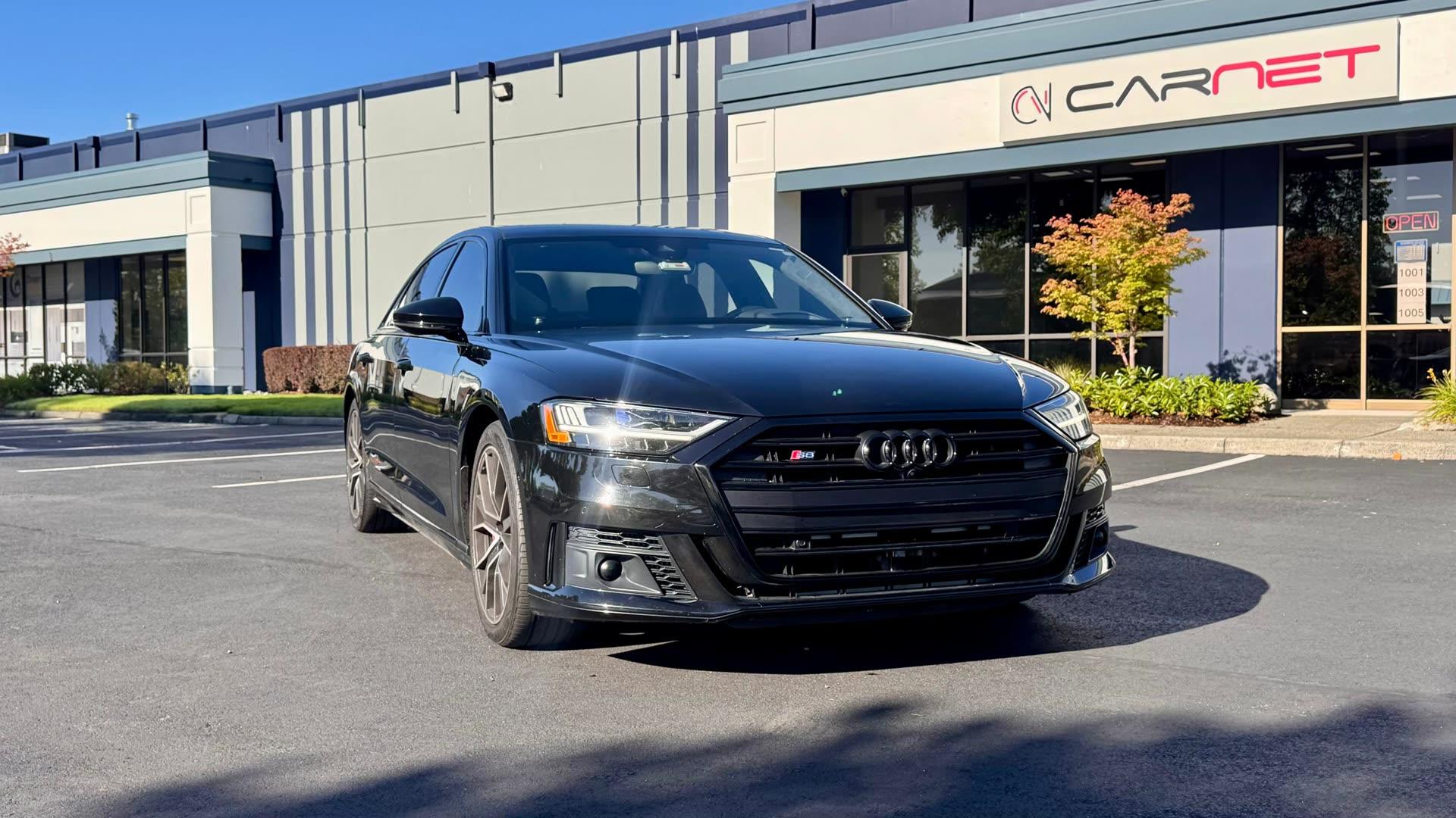 Audi S8 — vehicle photo 1