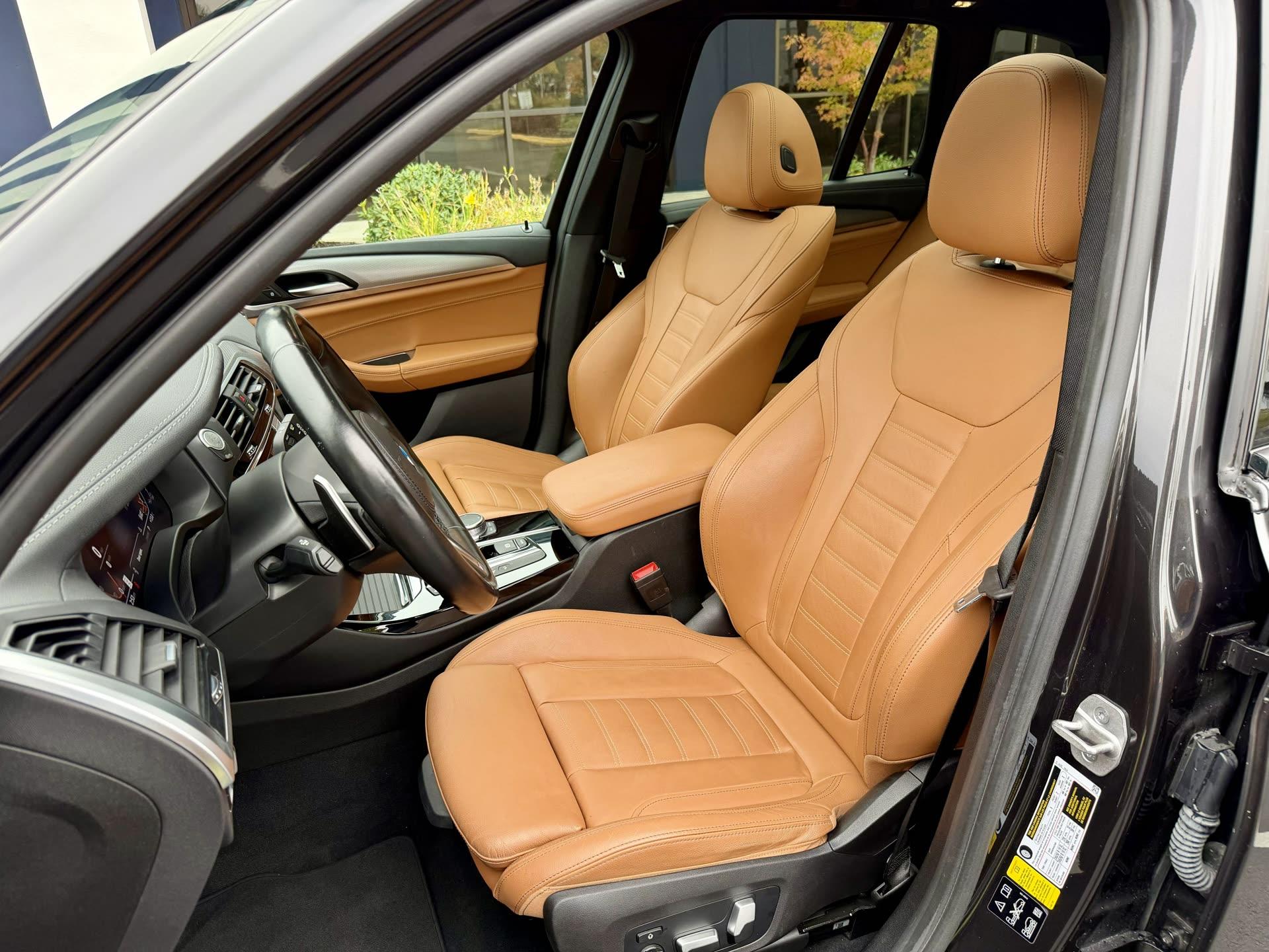 BMW X3 xDrive30i — vehicle photo 3