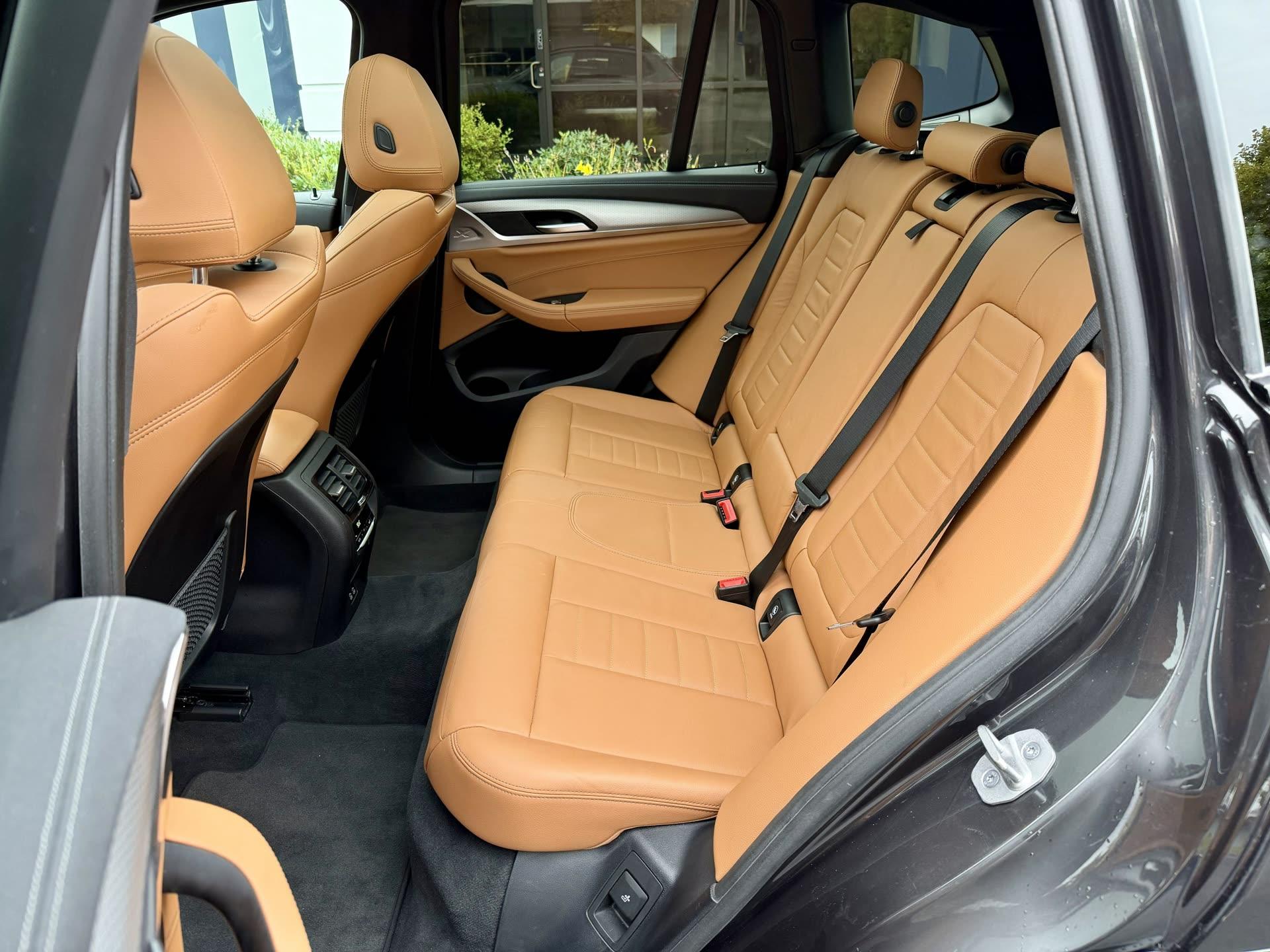 BMW X3 xDrive30i — vehicle photo 4