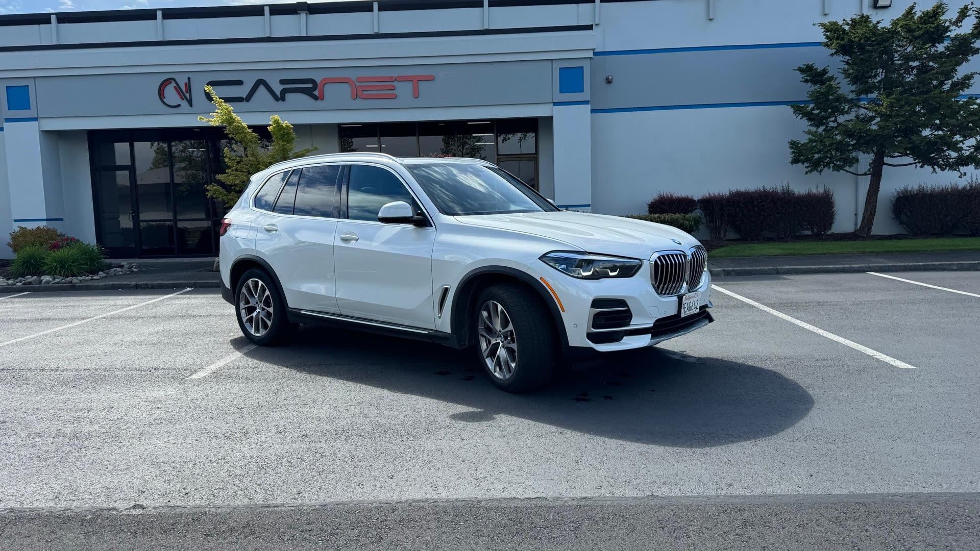 BMW X5 xDrive40i — vehicle photo 1