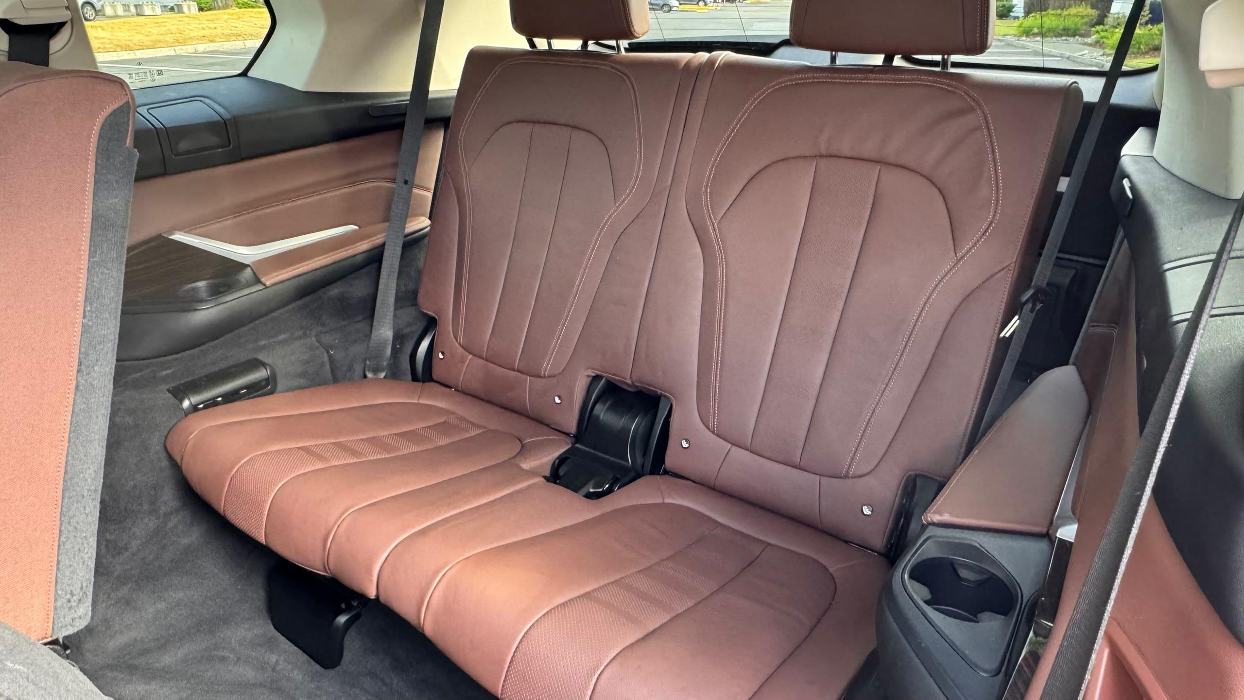 BMW X7 xDrive40i — vehicle photo 5