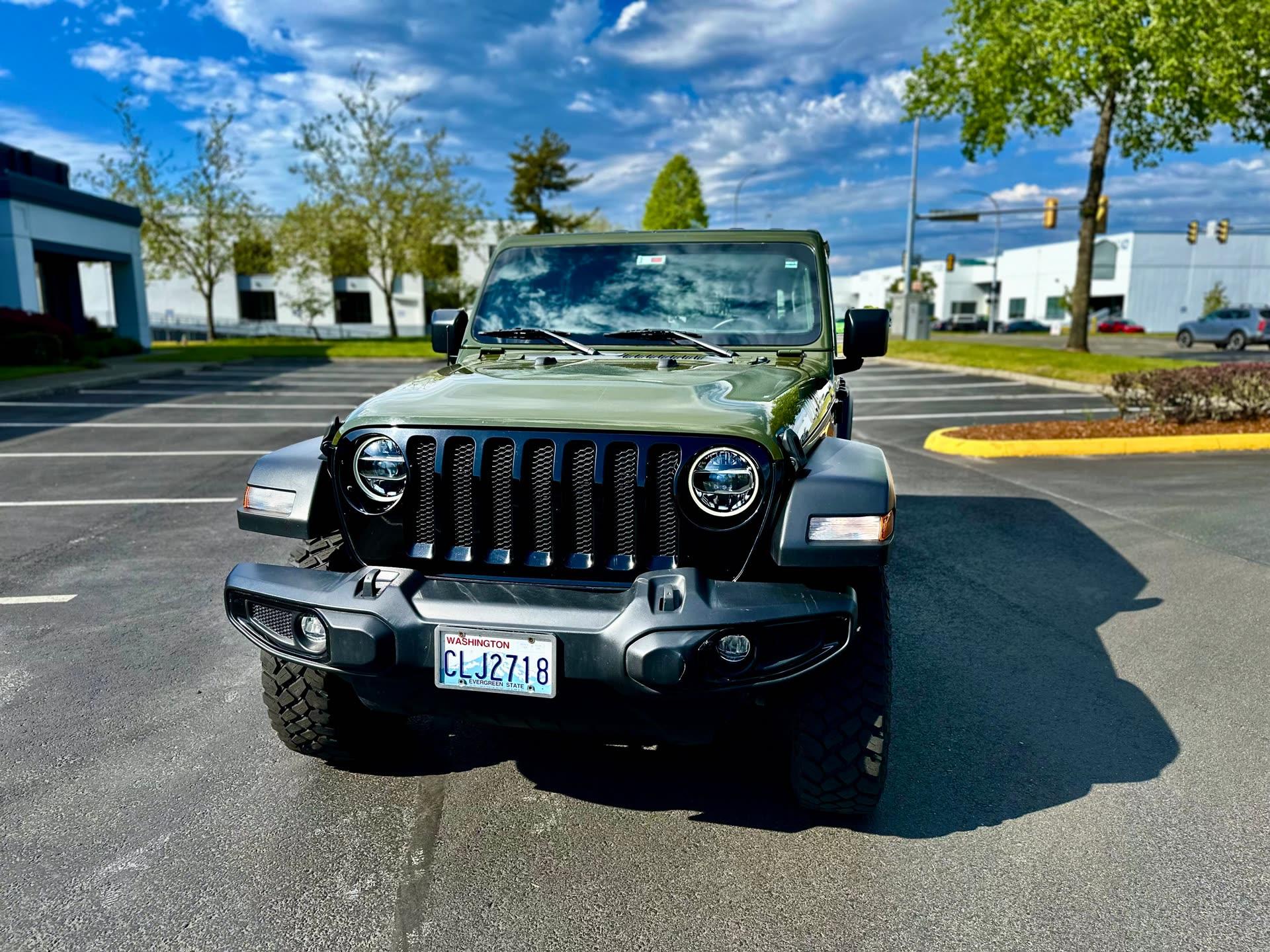 Jeep Wrangler Unlimited Willys — vehicle photo 2