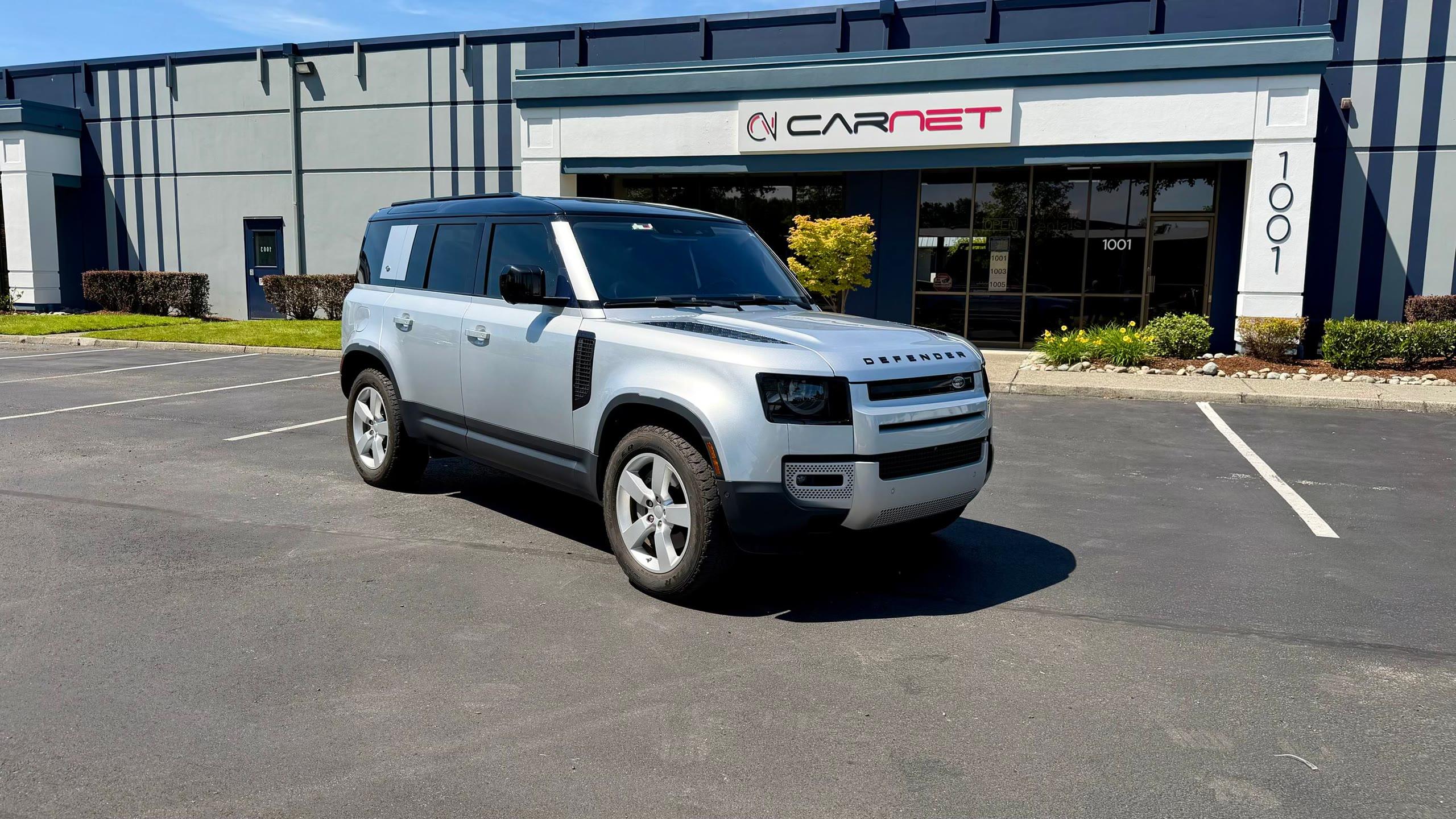 Land Rover Defender First Edition — vehicle photo 13