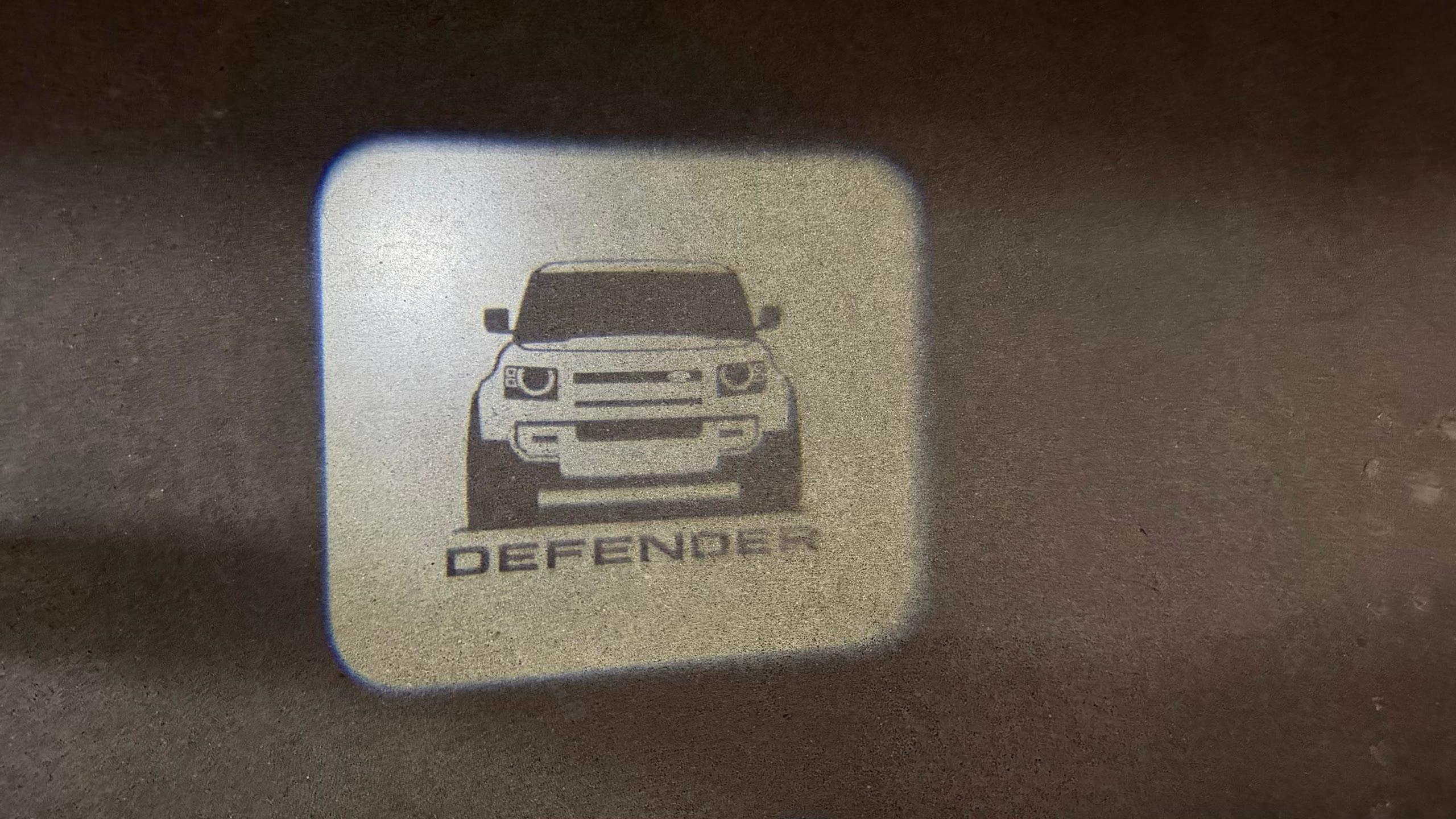 Land Rover Defender First Edition — vehicle photo 18
