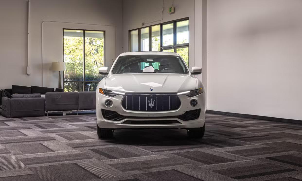 Maserati Levante — vehicle photo 2