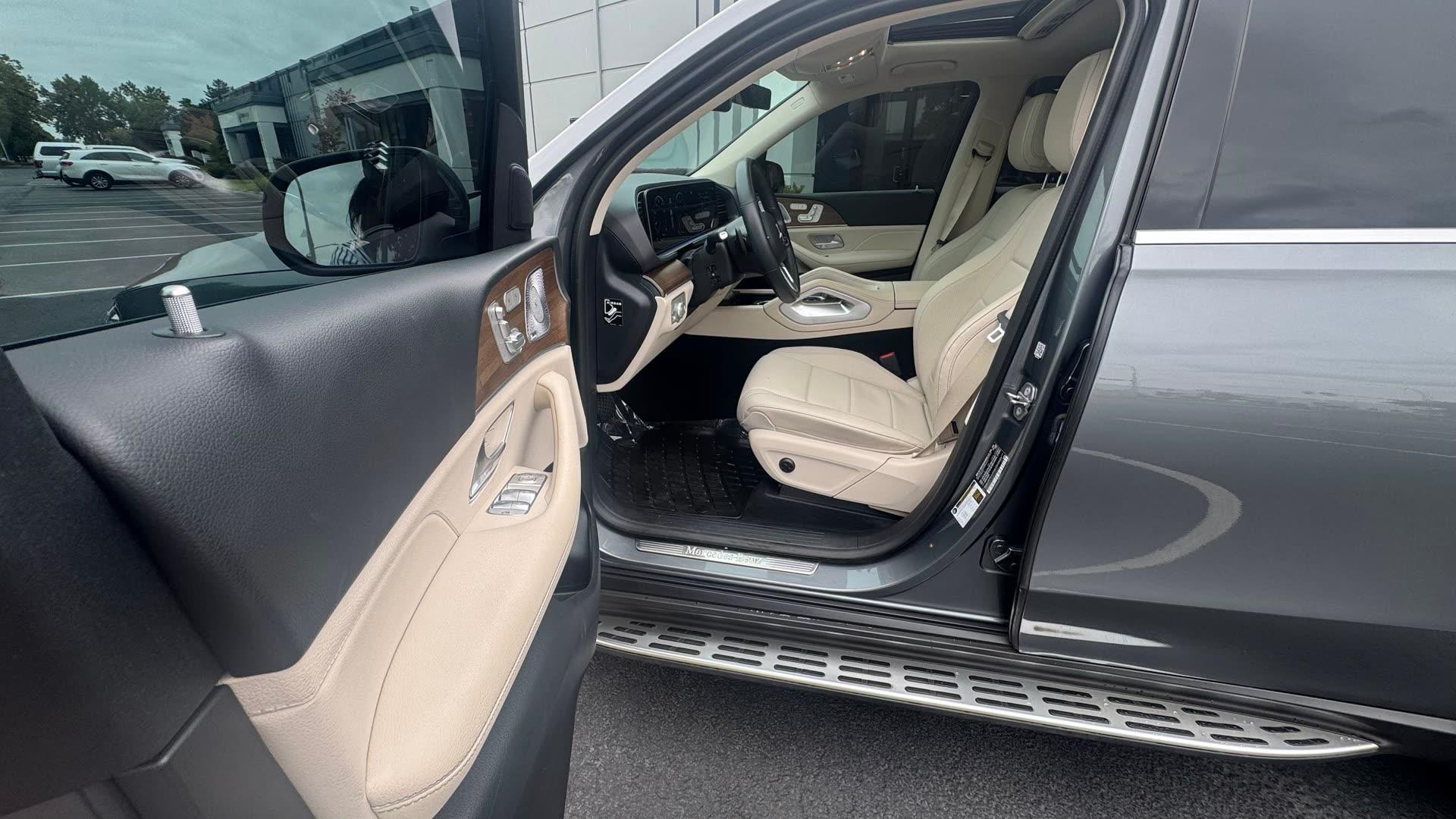 Mercedes-Benz GLE 350 — vehicle photo 2