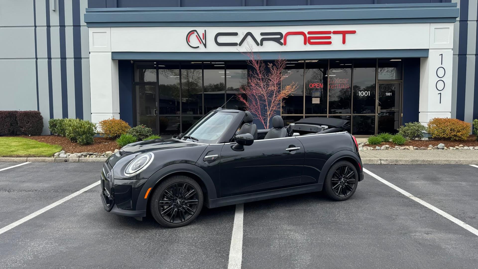 MINI Convertible — vehicle photo 1