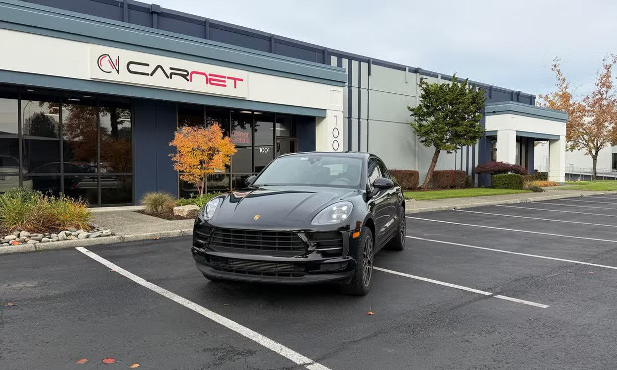 Porsche Macan — vehicle photo 5