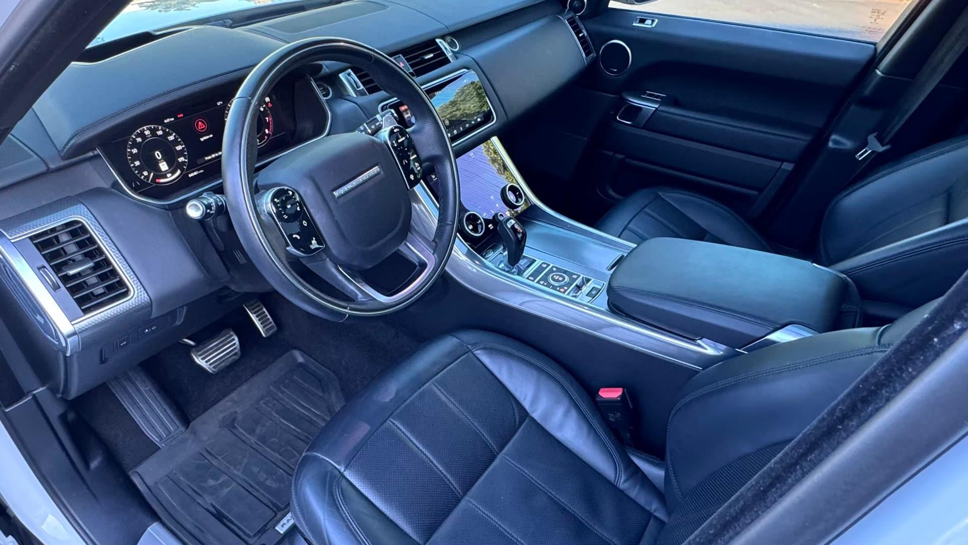 Land Rover Range Rover Sport Dynamic — vehicle photo 2