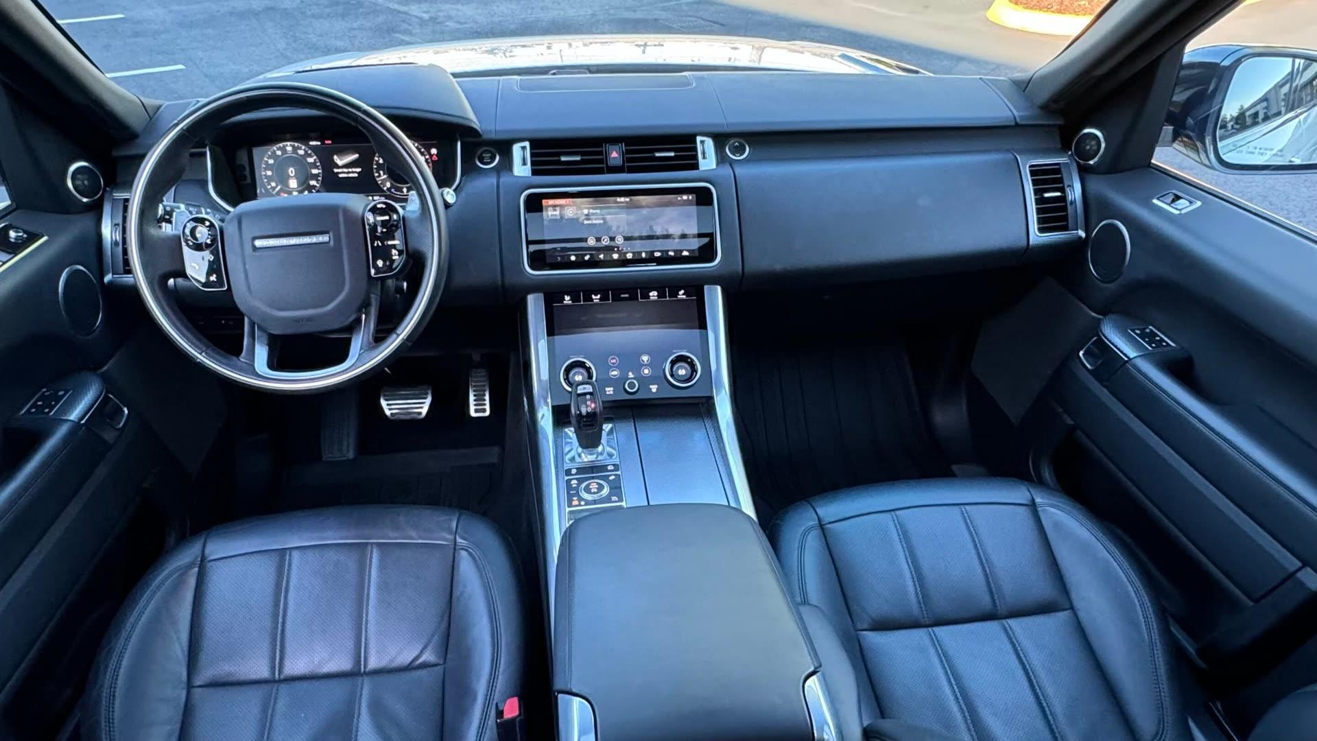 Land Rover Range Rover Sport Dynamic — vehicle photo 3